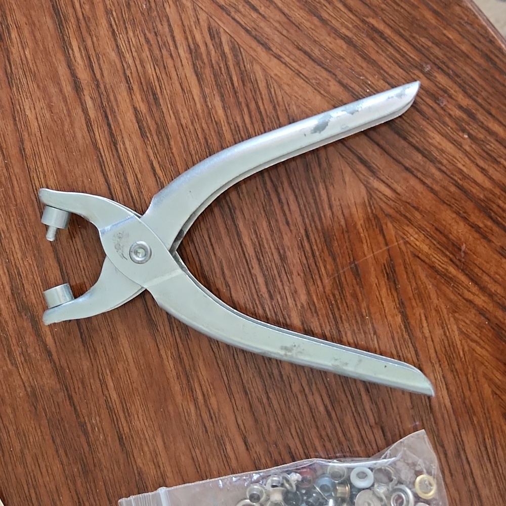 Vintage Rivet/Grommet/Snap Pliers & Eyelets  & Heavy Duty Snaps - Picture 4 of 9